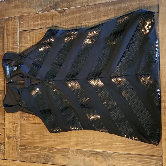 WHITE HOUSE BLACK MARKET SZ XS Poly Spandex Black Sequined Tank Top Blouse Shirt - Picture 3 of 6